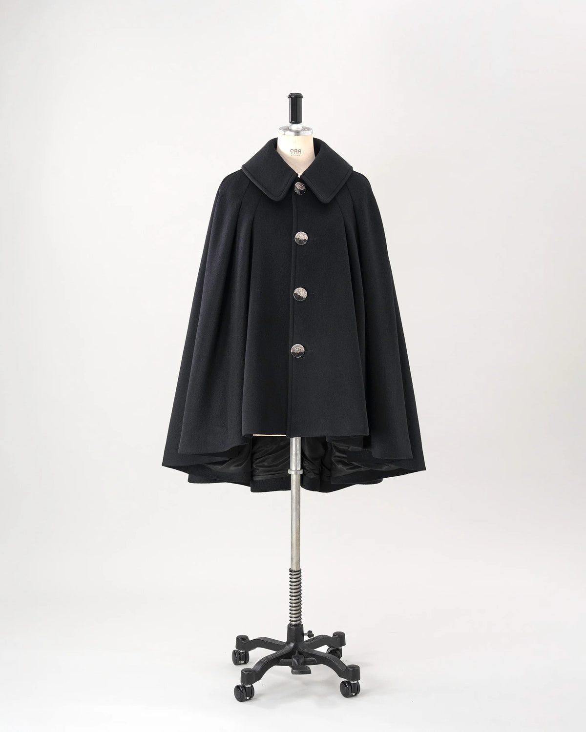 CAPE (BLACK)