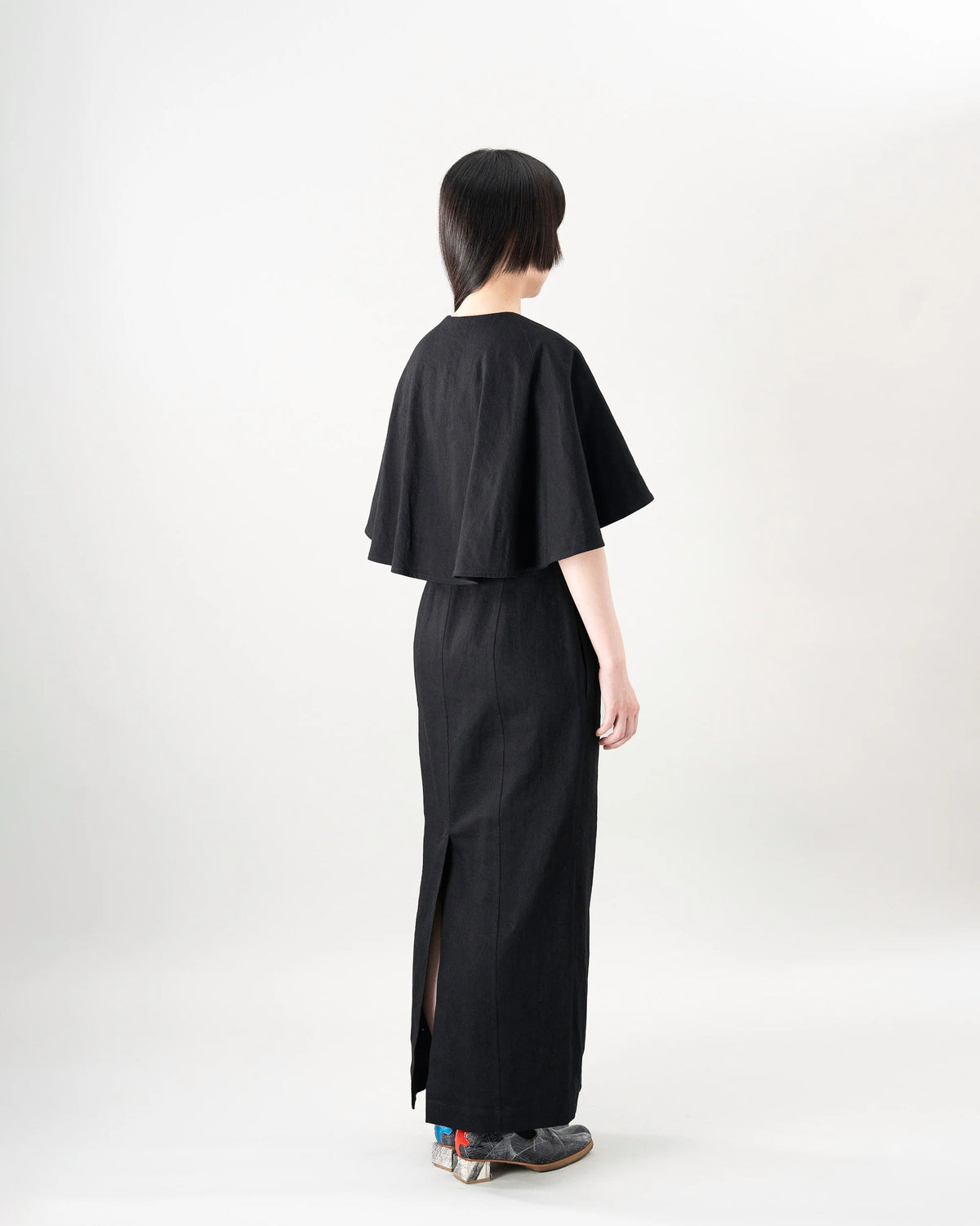 DENIM CAPE DRESS (BLACK)