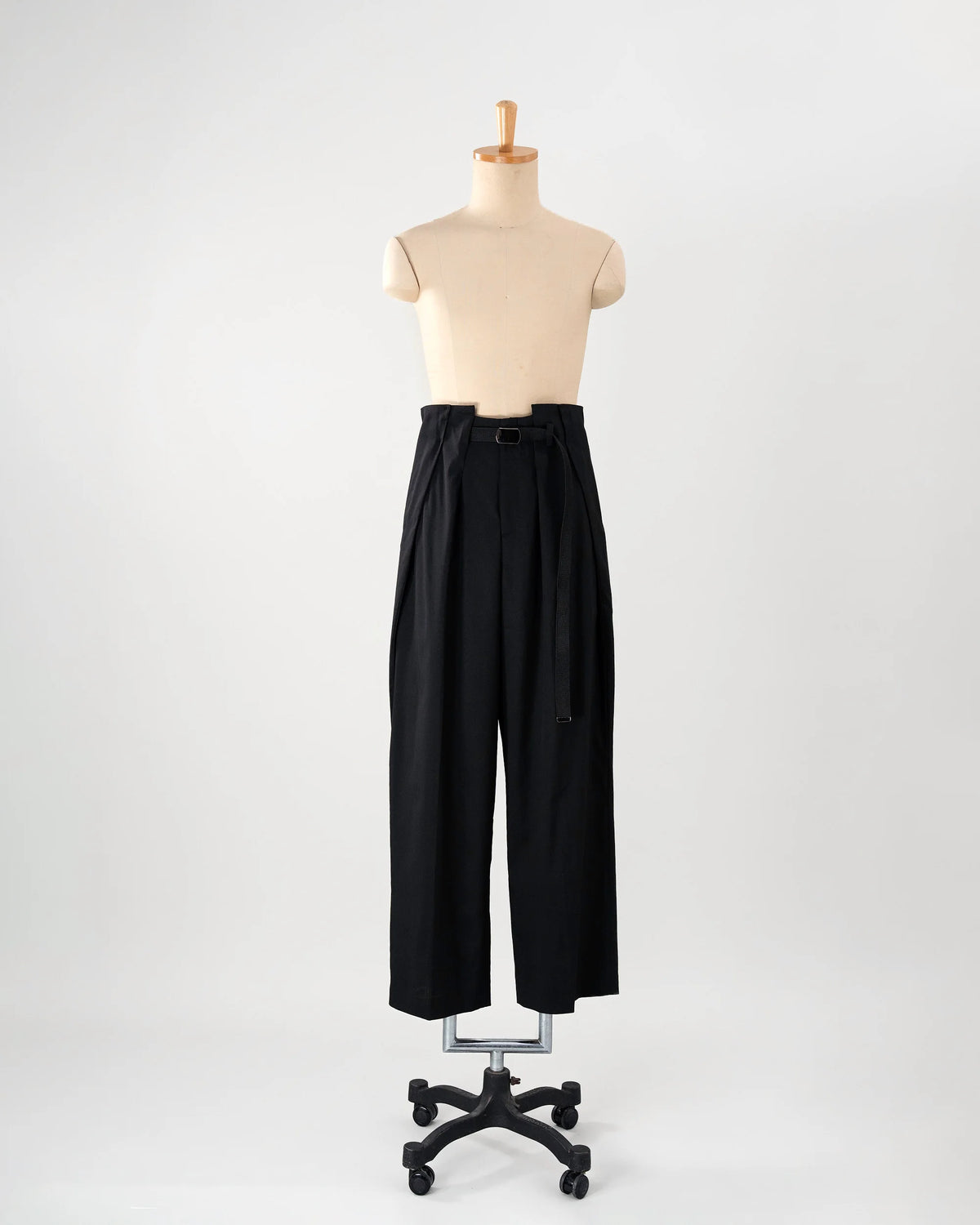 DOUBLE TUCK PANTS (BLACK)