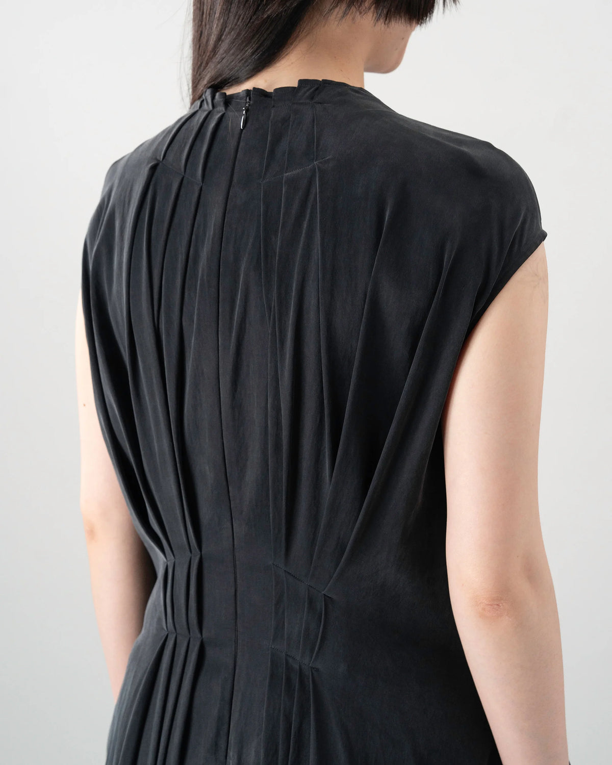 DRAPE DRESS
