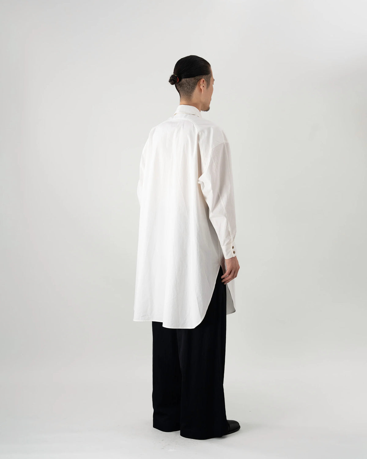 EMBROIDERY SHIRT (WHITE)