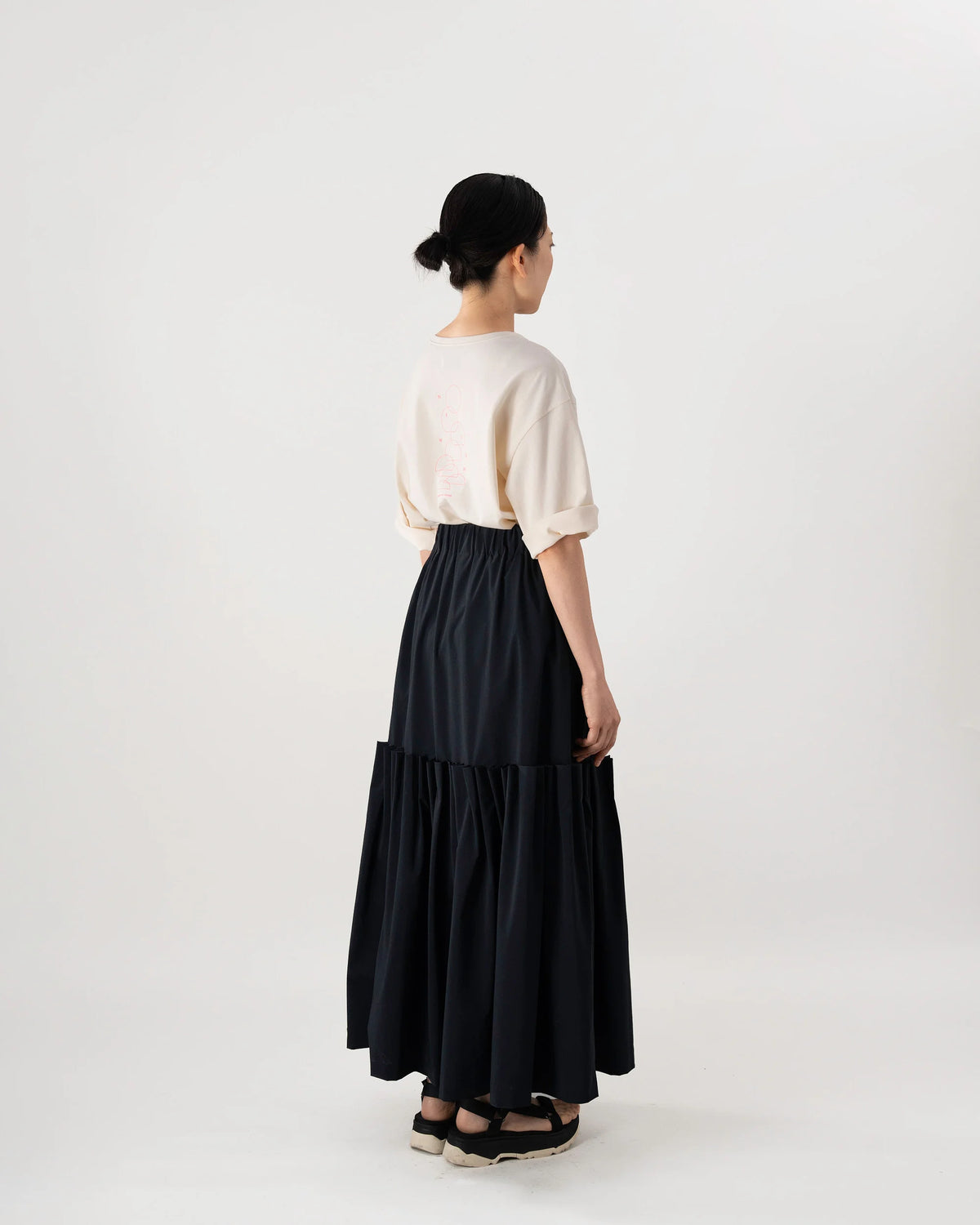 PLEAT A-LINE SKIRT (BLACK)