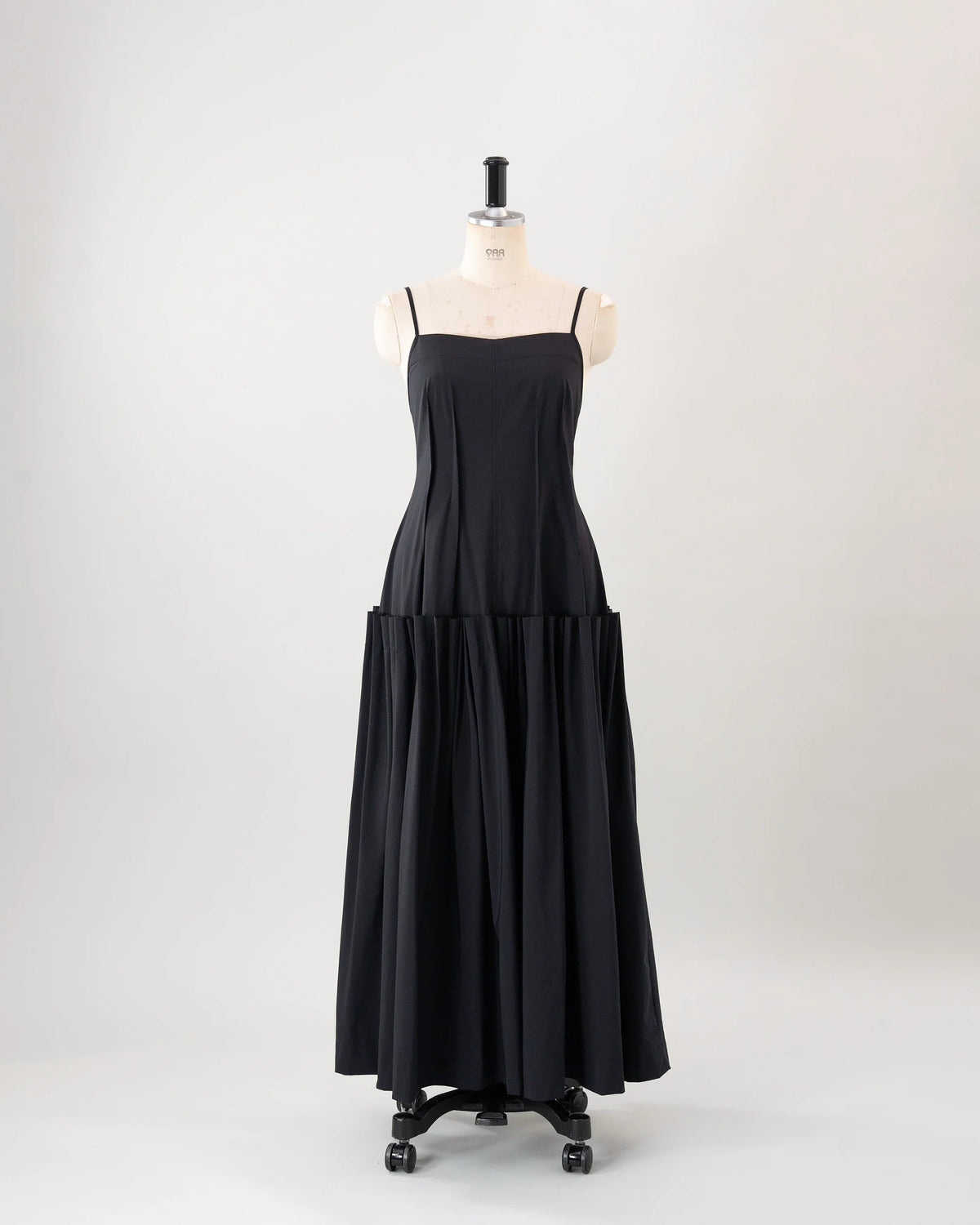 PLEAT CAMI DRESS (BLACK)