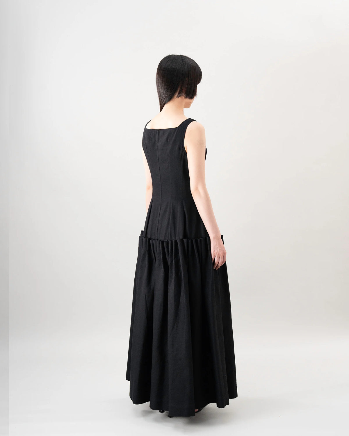 PLEAT DENIM DRESS (BLACK)