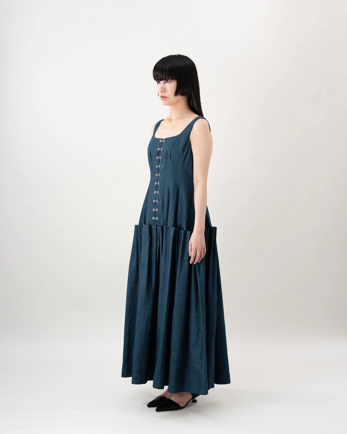 PLEAT DENIM DRESS (BLUE)