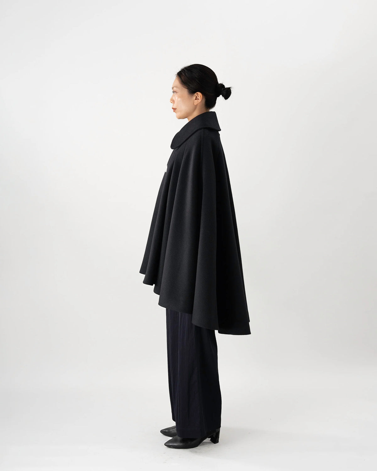 CAPE (BLACK)