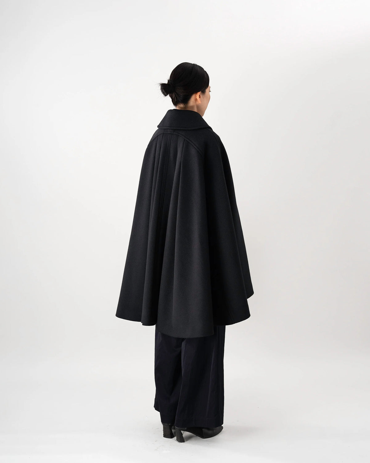 CAPE (BLACK)