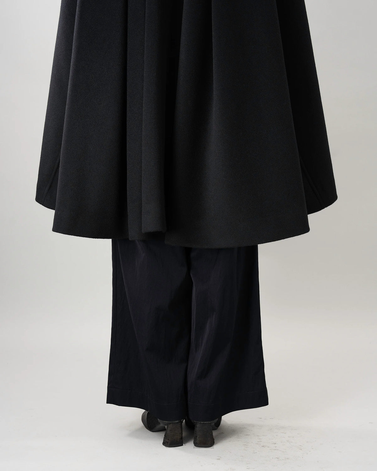 CAPE (BLACK)
