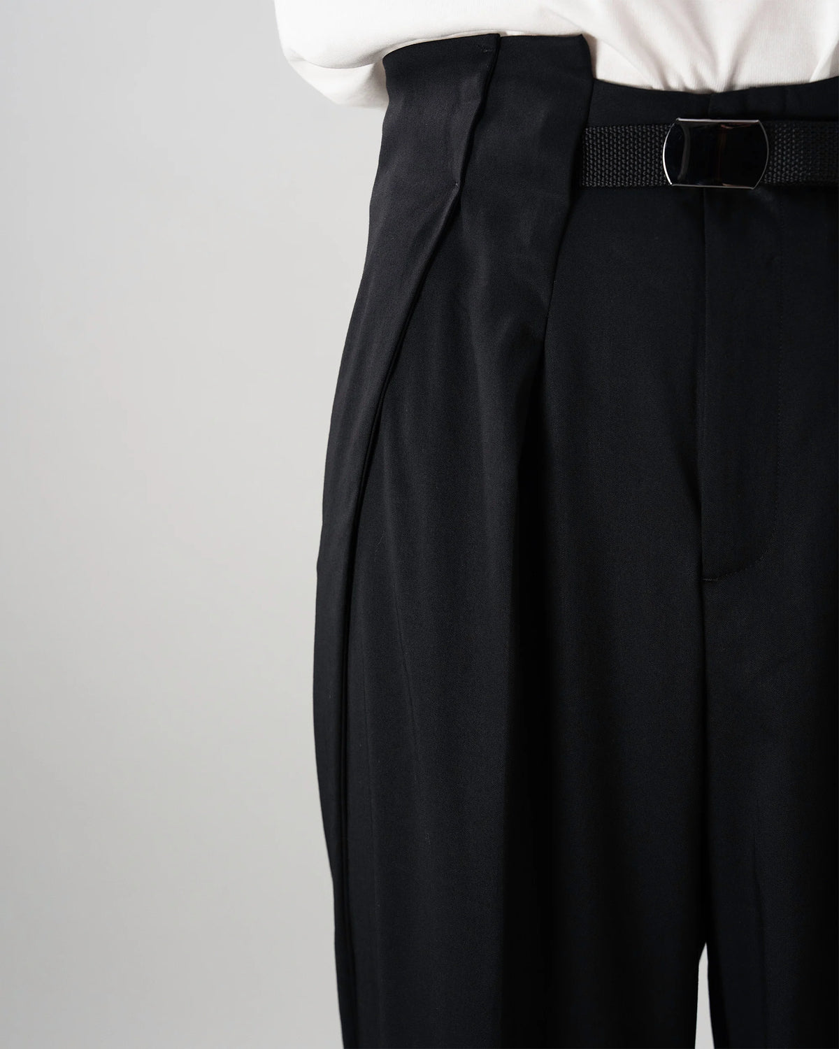 DOUBLE TUCK PANTS (BLACK)