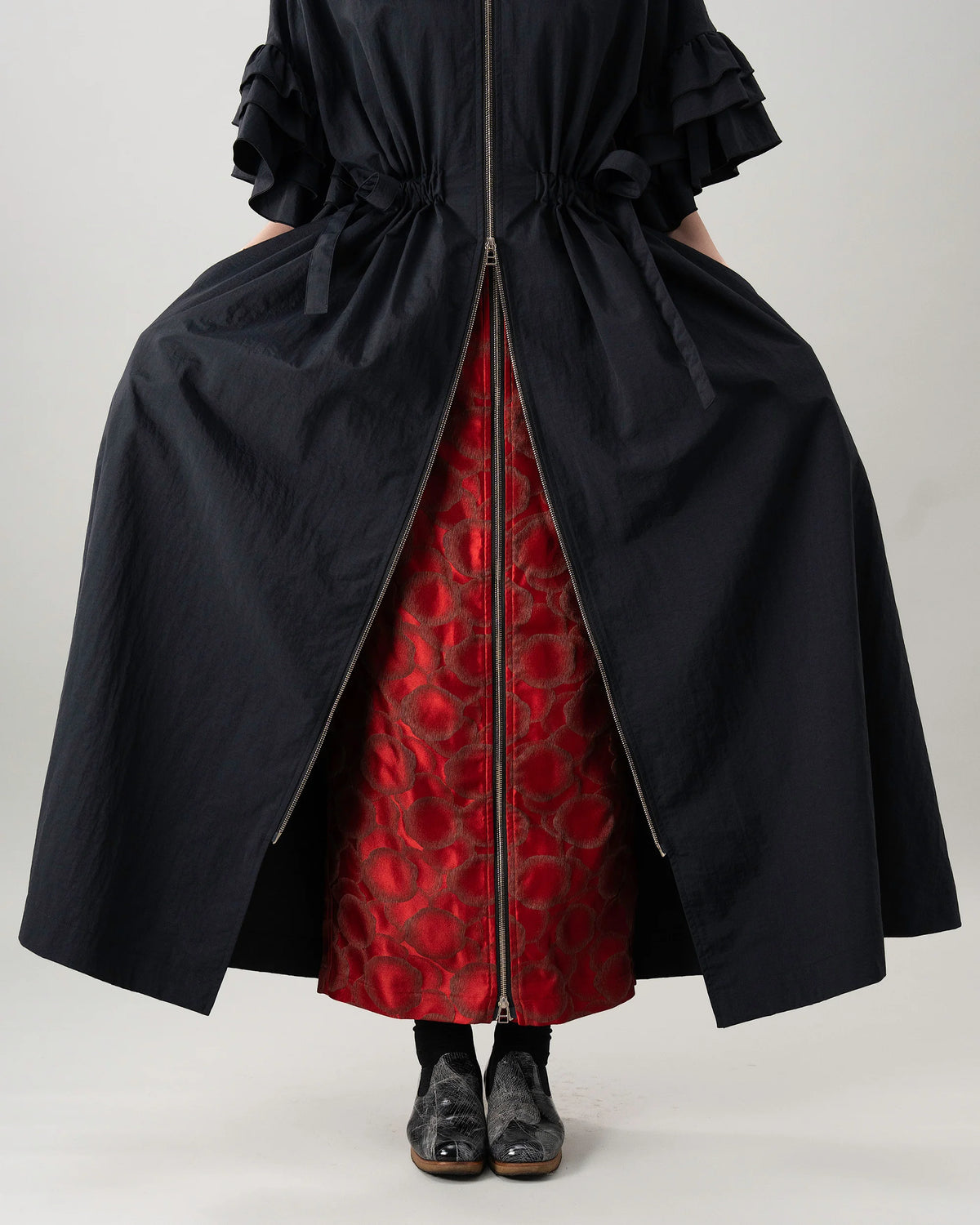 NO COLLAR ZIP DRESS (BLACK)