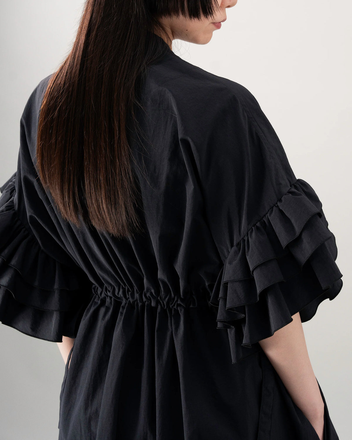 NO COLLAR ZIP DRESS (BLACK)
