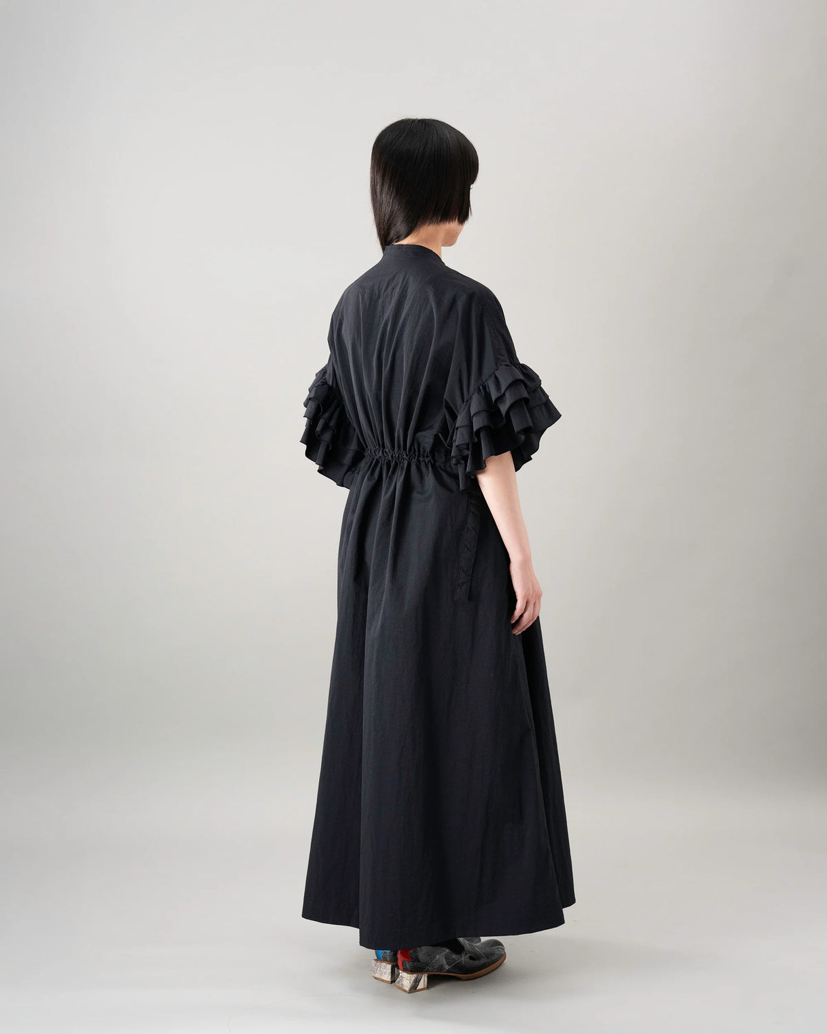 NO COLLAR ZIP DRESS (BLACK)