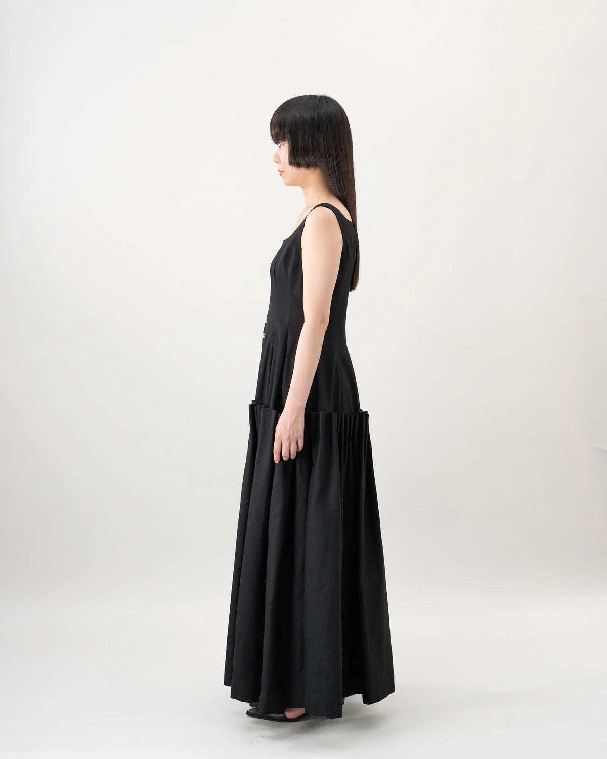 PLEAT DENIM DRESS (BLACK)