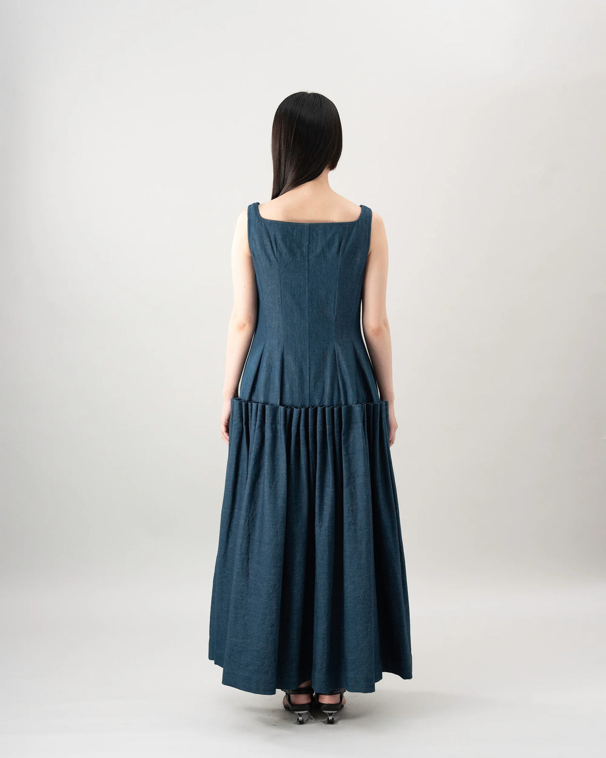 PLEAT DENIM DRESS (BLUE)