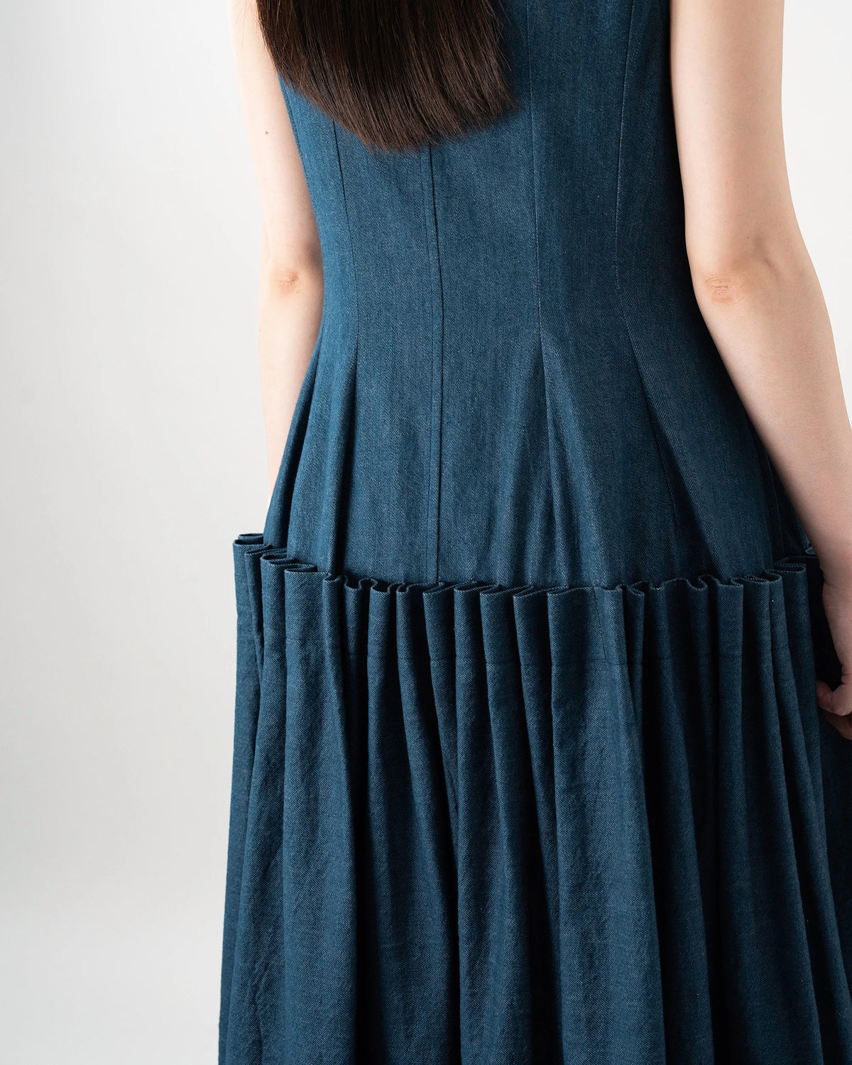 PLEAT DENIM DRESS (BLUE)