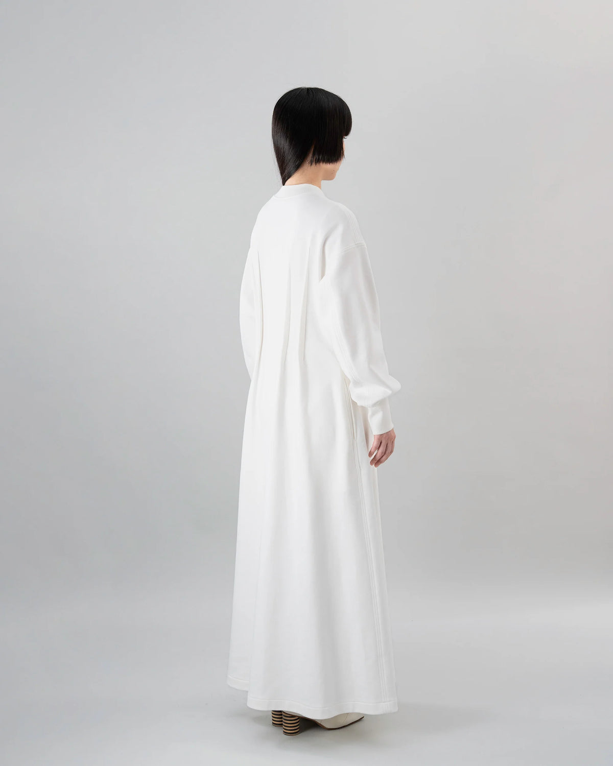 SWEAT DRESS (WHITE)