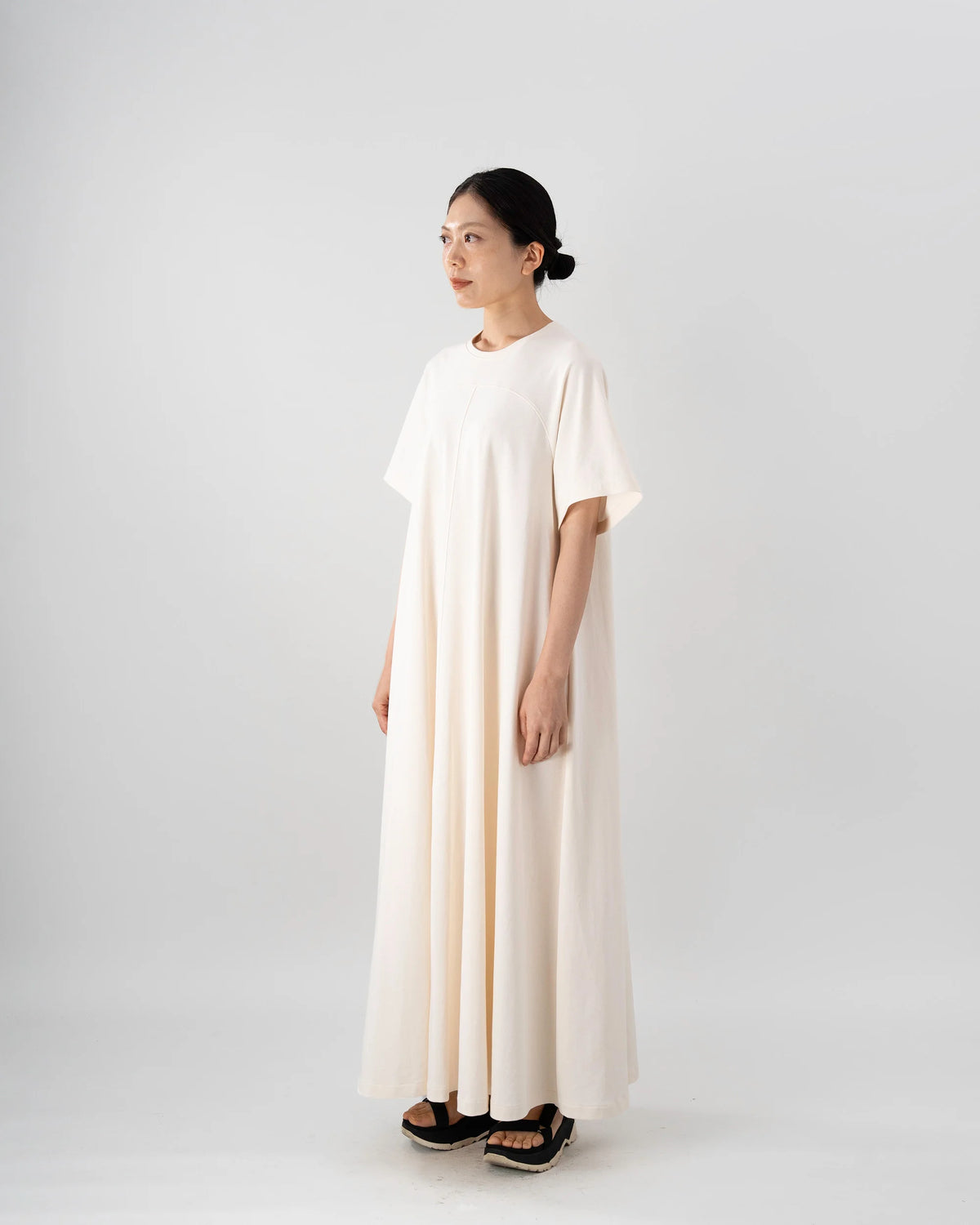 T-SHIRT FLARED DRESS (IVORY)