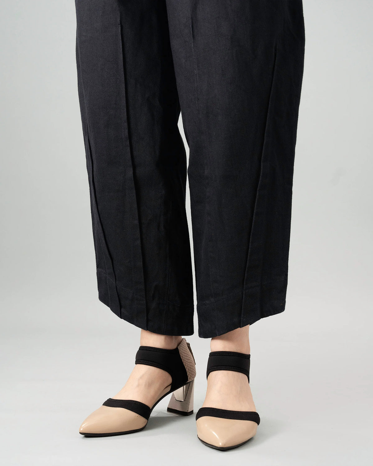 TAPERED DENIM PANTS